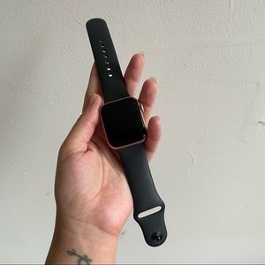 GOLD SERIES 6 APPLE WATCH